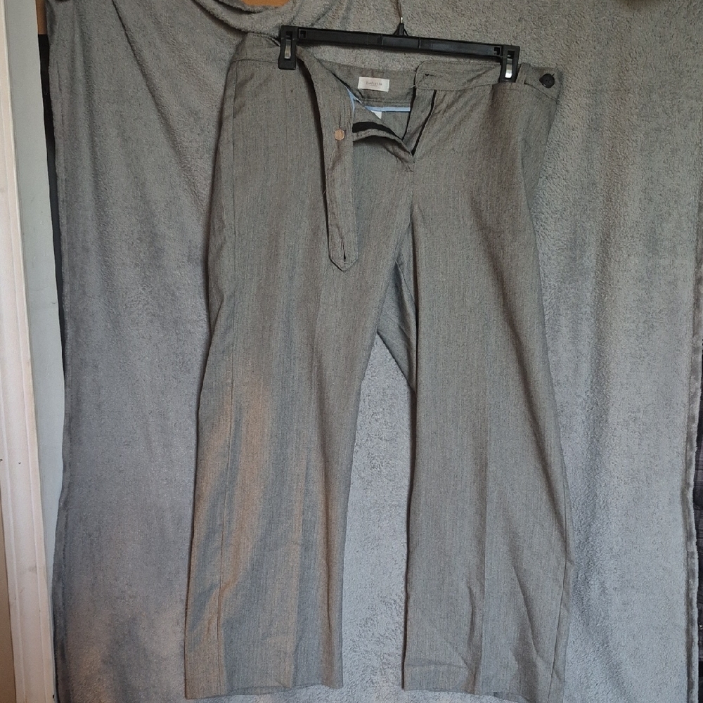 Van Heusen Men's Classic Gray Dress Pants